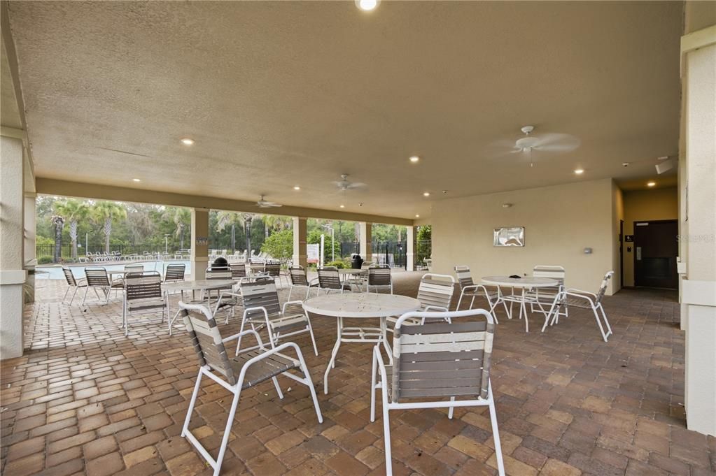 Active With Contract: $292,000 (3 beds, 2 baths, 1672 Square Feet)