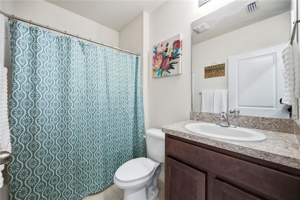 Active With Contract: $292,000 (3 beds, 2 baths, 1672 Square Feet)