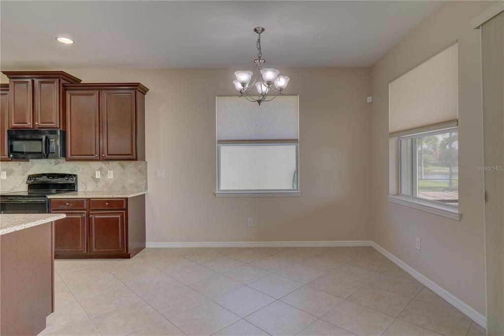 En Venta: $379,900 (3 camas, 2 baños, 1986 Pies cuadrados)