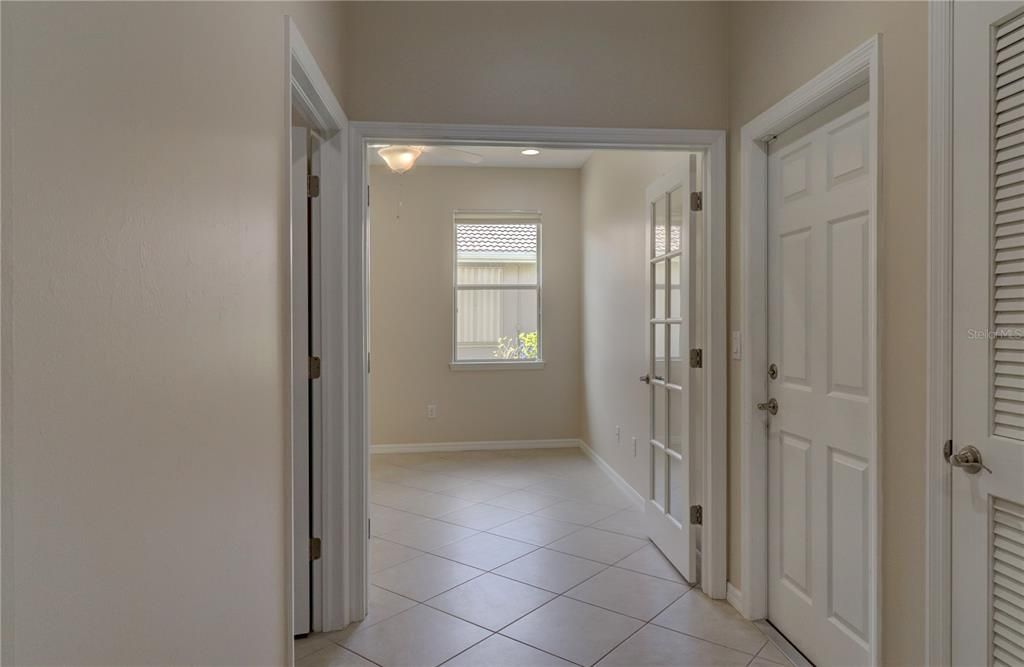 En Venta: $379,900 (3 camas, 2 baños, 1986 Pies cuadrados)