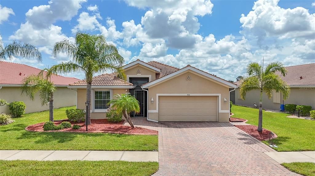 En Venta: $379,900 (3 camas, 2 baños, 1986 Pies cuadrados)