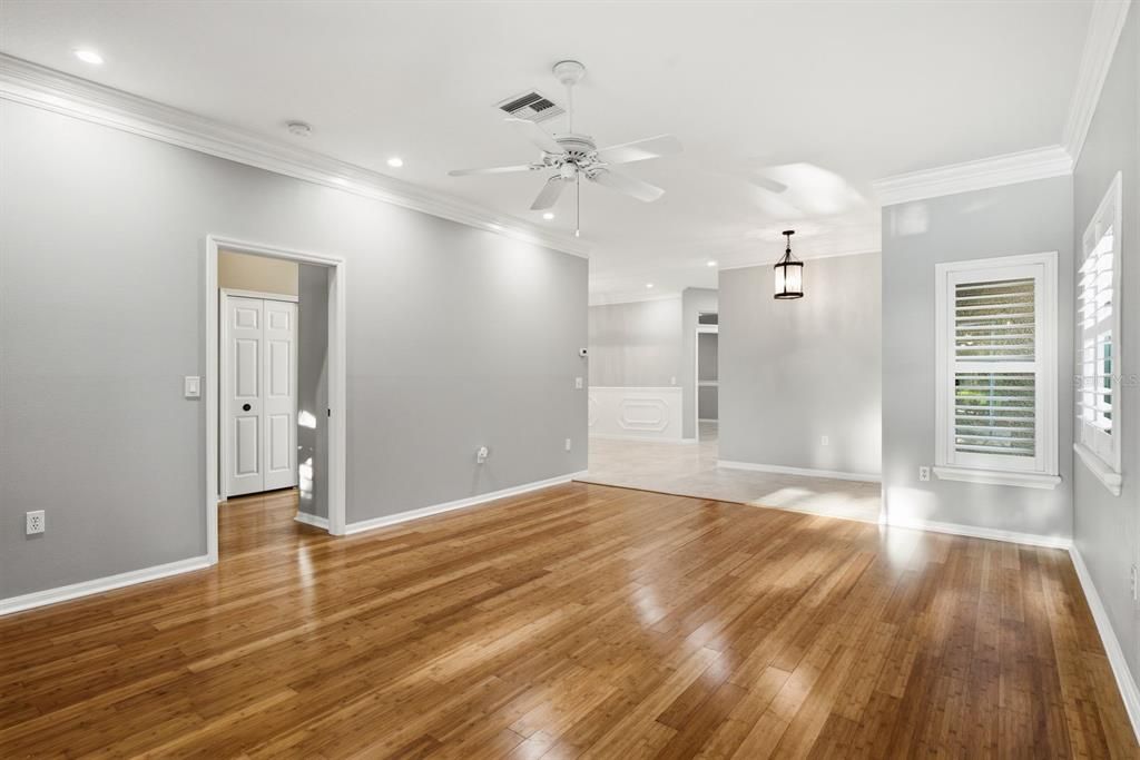 For Sale: $410,000 (2 beds, 2 baths, 1662 Square Feet)