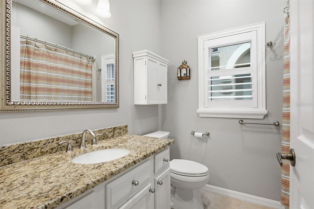 For Sale: $410,000 (2 beds, 2 baths, 1662 Square Feet)