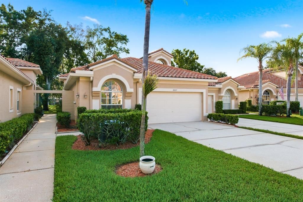 For Sale: $410,000 (2 beds, 2 baths, 1662 Square Feet)