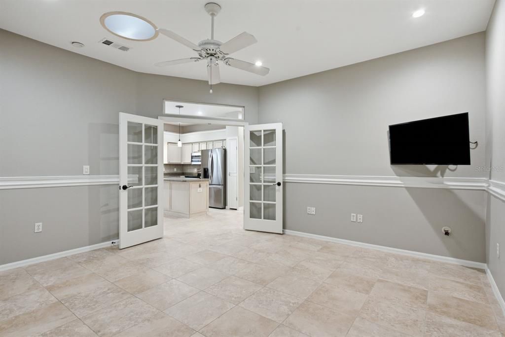 For Sale: $410,000 (2 beds, 2 baths, 1662 Square Feet)