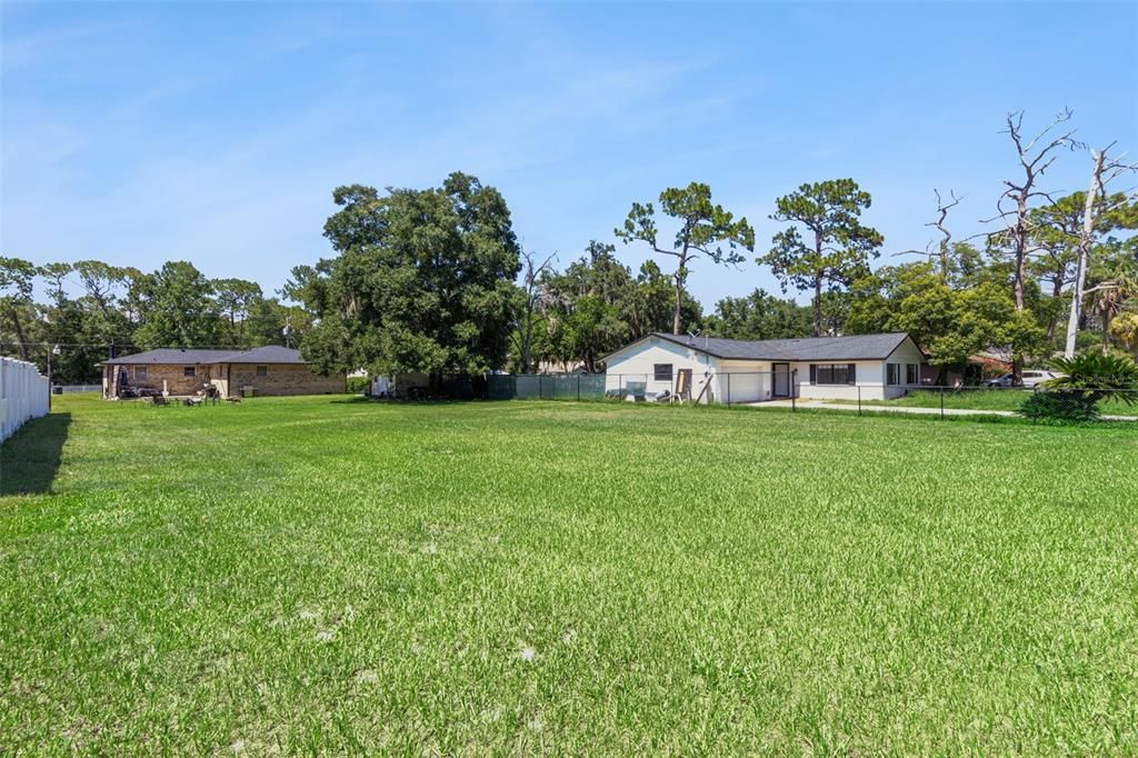 待售: $125,000 (0.22 acres)