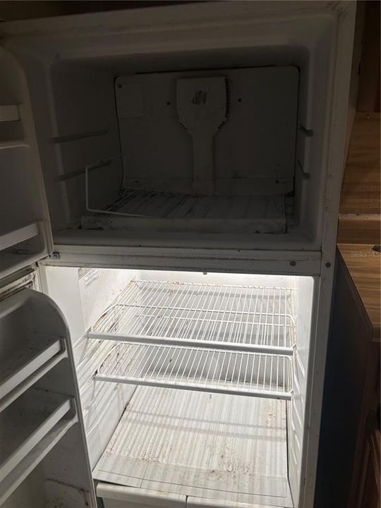 На продажу: $223,000 (2 спален, 1 ванн, 1240 Квадратных фут)