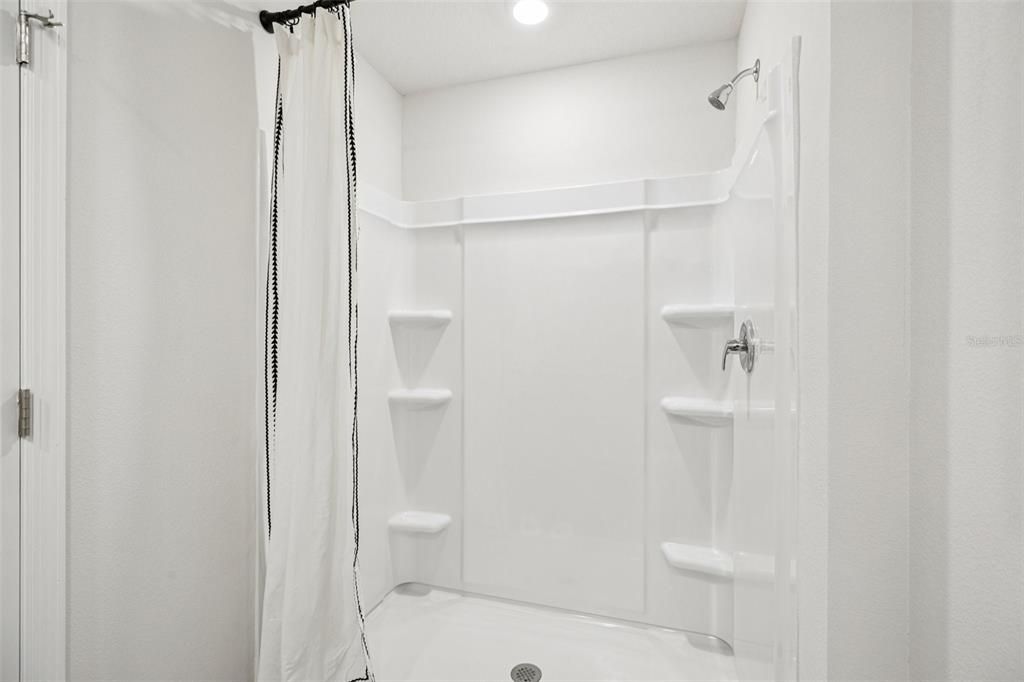 For Sale: $274,990 (4 beds, 2 baths, 1498 Square Feet)