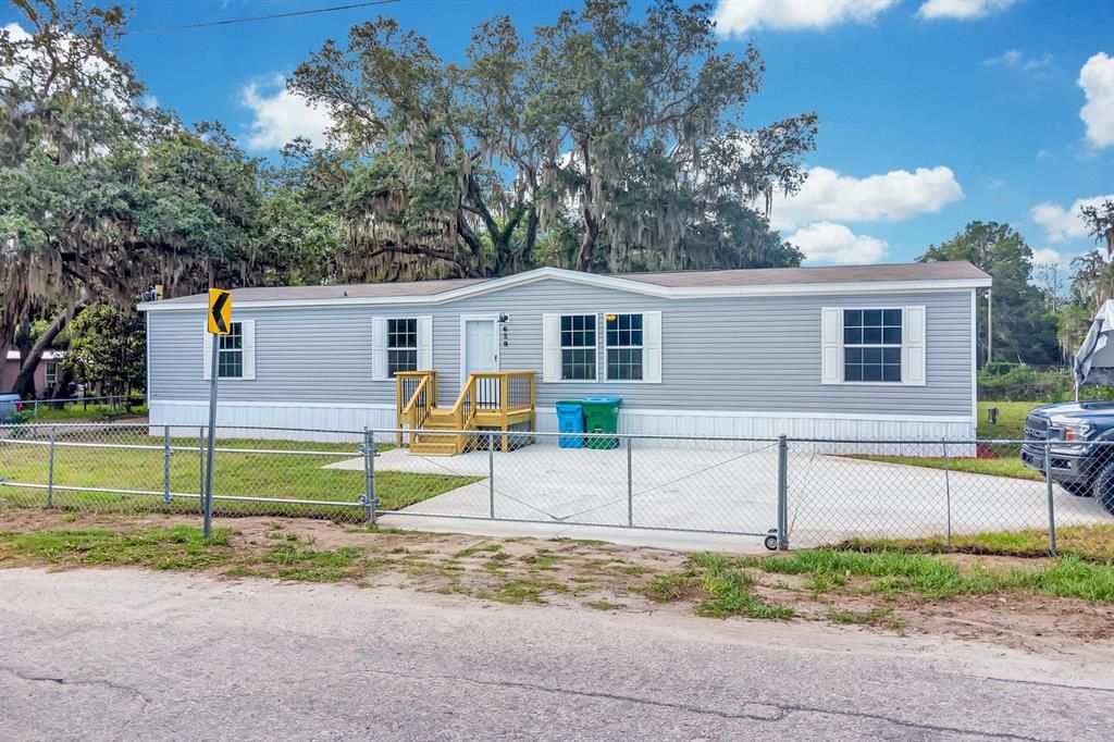 For Sale: $289,000 (4 beds, 2 baths, 1813 Square Feet)