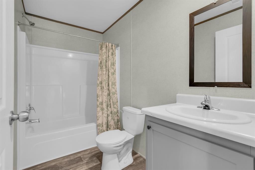 For Sale: $289,000 (4 beds, 2 baths, 1813 Square Feet)