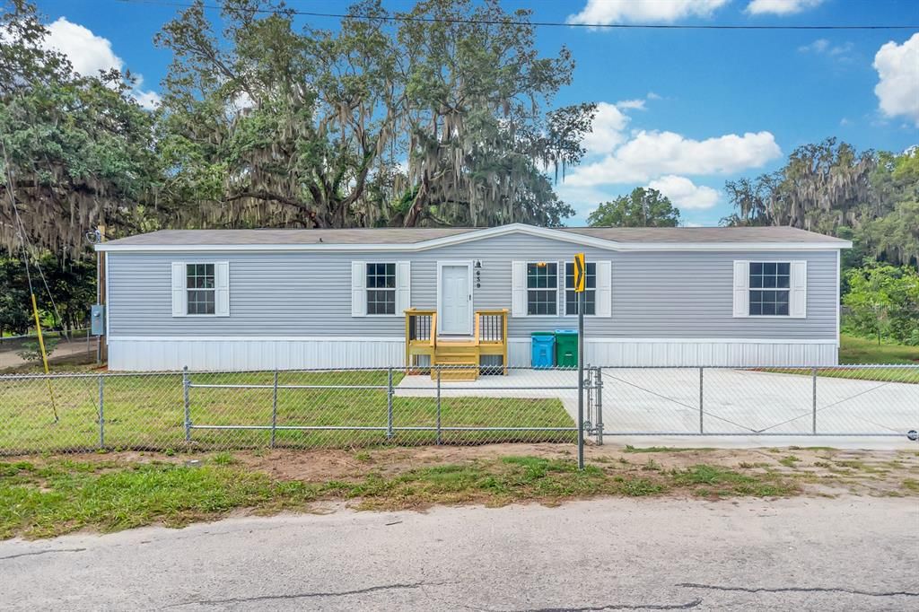 For Sale: $289,000 (4 beds, 2 baths, 1813 Square Feet)
