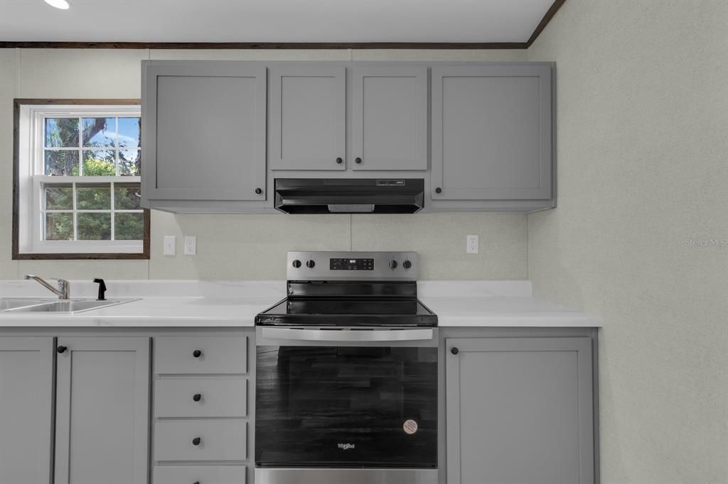 For Sale: $289,000 (4 beds, 2 baths, 1813 Square Feet)