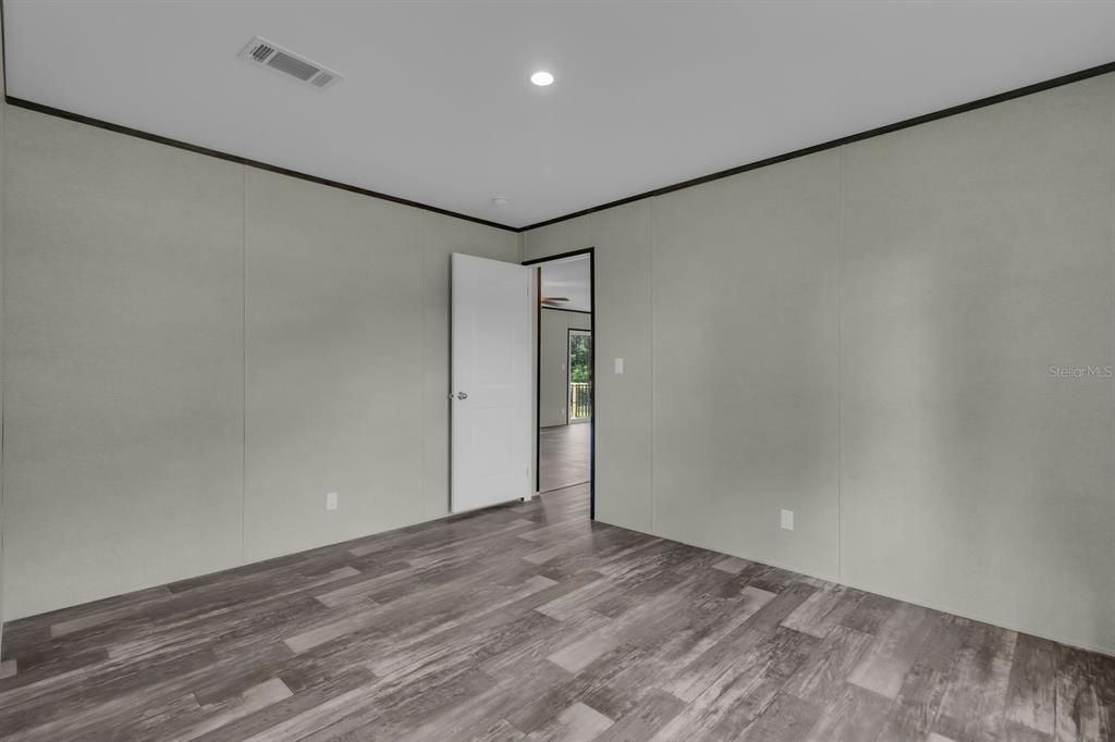 For Sale: $289,000 (4 beds, 2 baths, 1813 Square Feet)