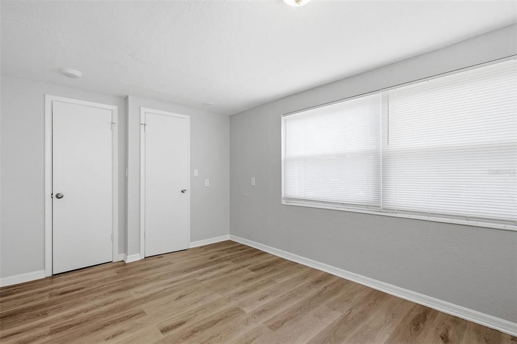 For Sale: $311,999 (4 beds, 2 baths, 1618 Square Feet)