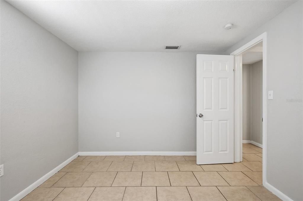 For Sale: $311,999 (4 beds, 2 baths, 1618 Square Feet)