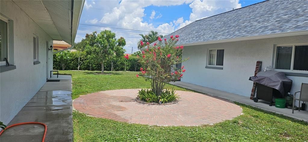 В аренду: $1,350 (2 спален, 1 ванн, 1008 Квадратных фут)