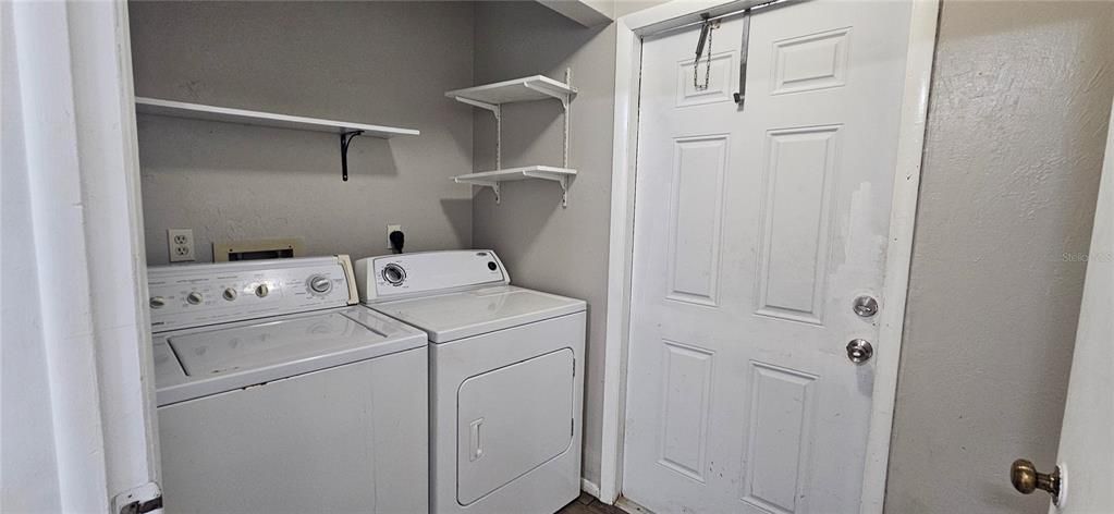 В аренду: $1,350 (2 спален, 1 ванн, 1008 Квадратных фут)