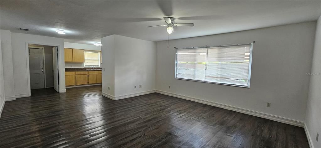 В аренду: $1,350 (2 спален, 1 ванн, 1008 Квадратных фут)