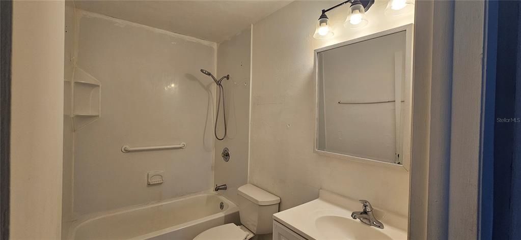 В аренду: $1,350 (2 спален, 1 ванн, 1008 Квадратных фут)