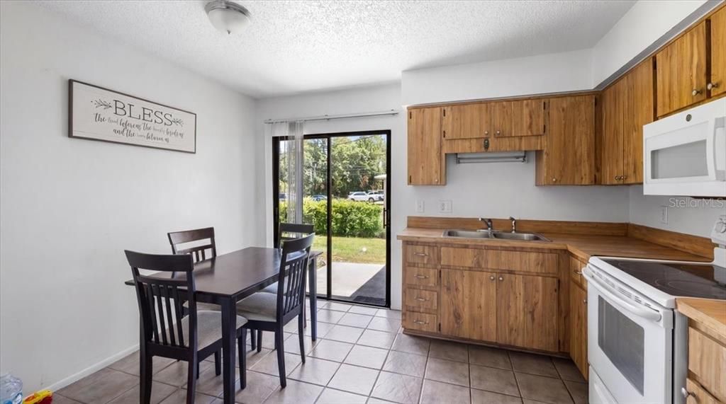 En Venta: $269,000 (4 camas, 0 baños, 1536 Pies cuadrados)