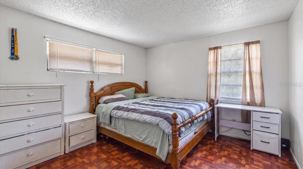 En Venta: $269,000 (4 camas, 0 baños, 1536 Pies cuadrados)