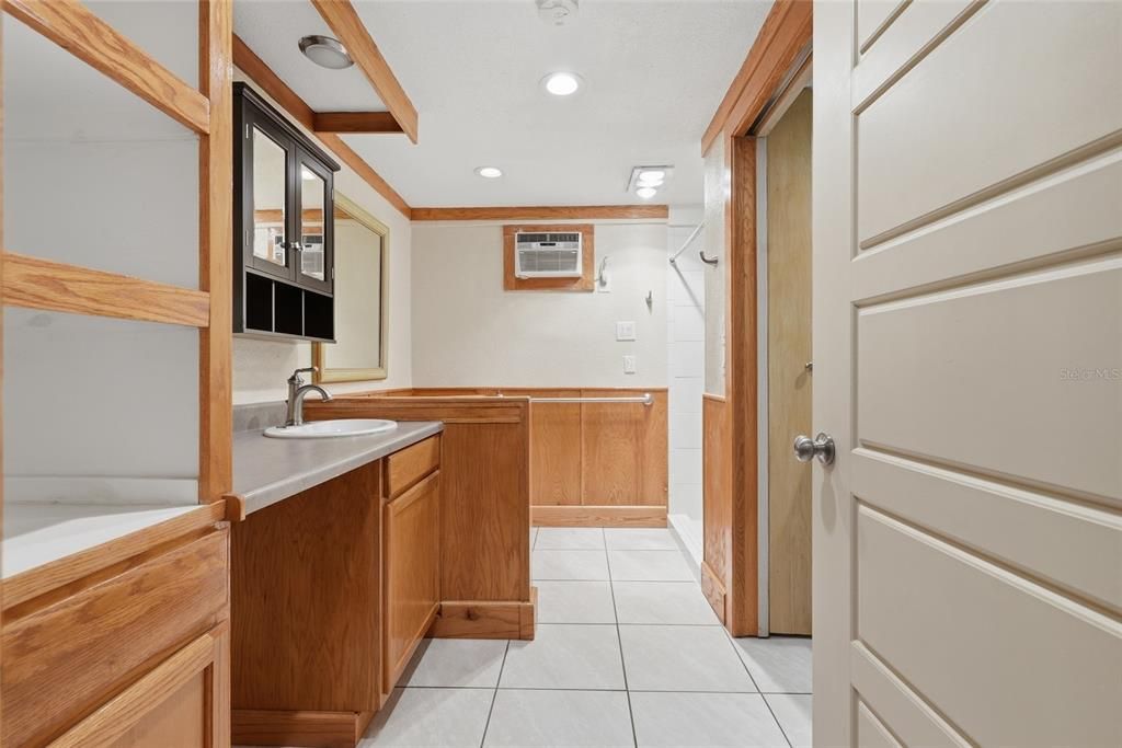 En Venta: $369,999 (2 camas, 2 baños, 1351 Pies cuadrados)