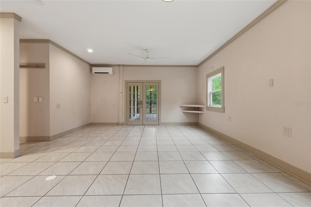 En Venta: $369,999 (2 camas, 2 baños, 1351 Pies cuadrados)