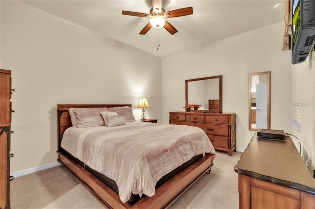 En Venta: $299,000 (2 camas, 2 baños, 1156 Pies cuadrados)