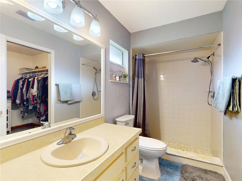 En Venta: $459,900 (3 camas, 2 baños, 1401 Pies cuadrados)
