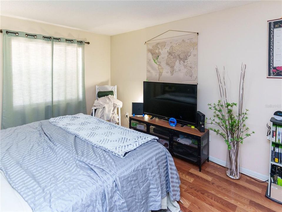For Sale: $249,900 (3 beds, 2 baths, 1436 Square Feet)