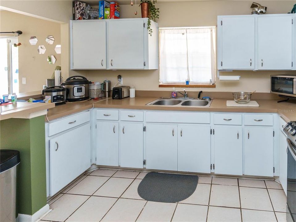 For Sale: $249,900 (3 beds, 2 baths, 1436 Square Feet)