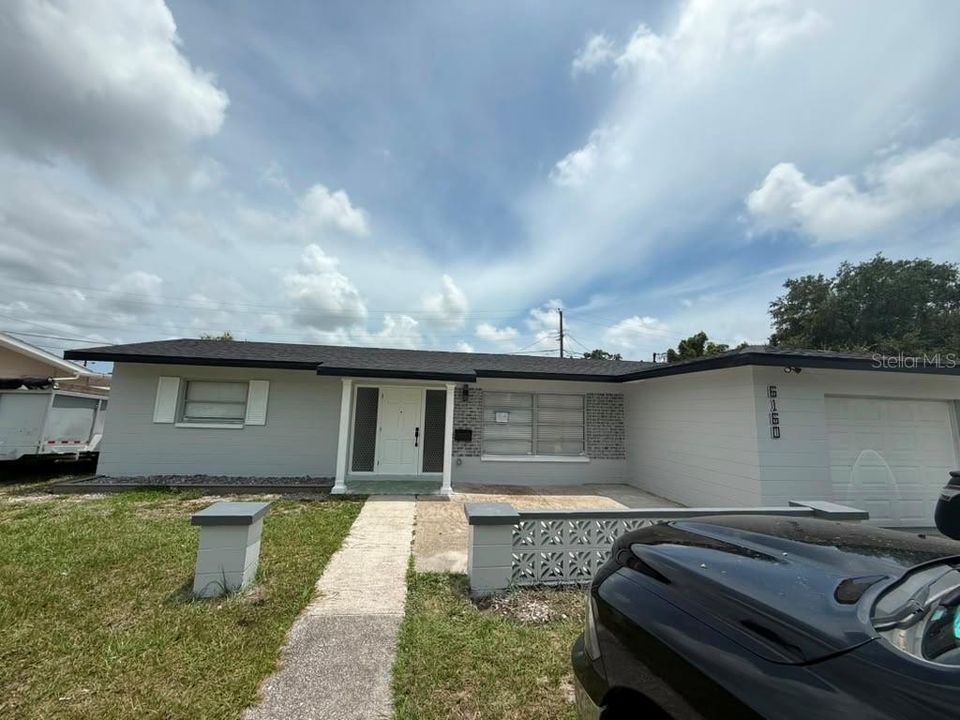 Activo con contrato: $285,000 (2 camas, 1 baños, 1280 Pies cuadrados)