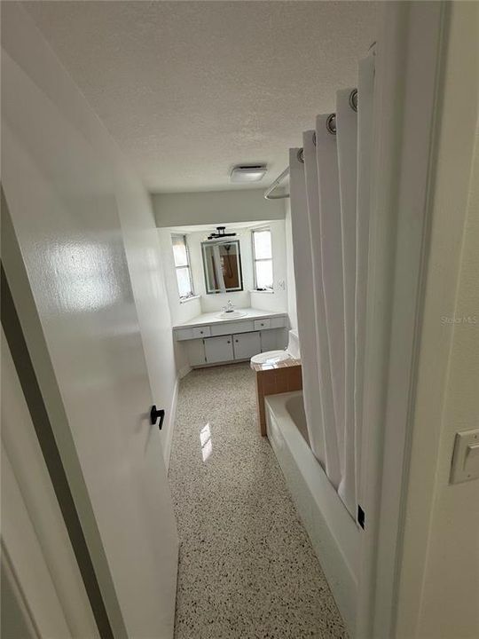 Activo con contrato: $285,000 (2 camas, 1 baños, 1280 Pies cuadrados)