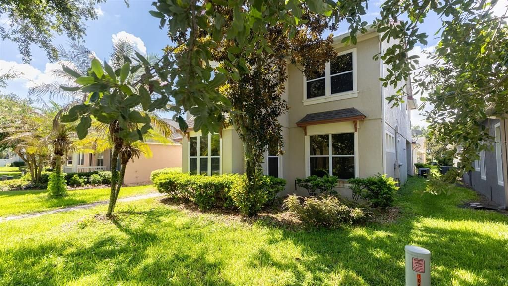 For Sale: $650,000 (5 beds, 3 baths, 2966 Square Feet)