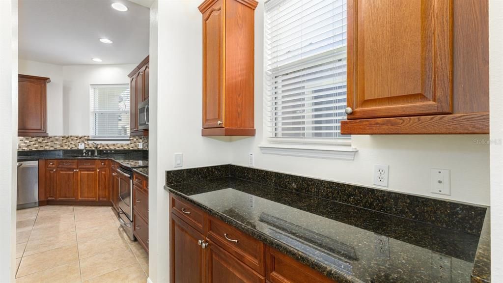 For Sale: $650,000 (5 beds, 3 baths, 2966 Square Feet)
