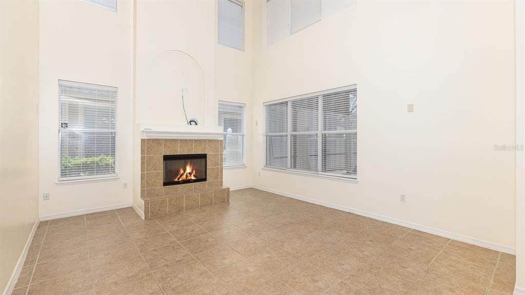 For Sale: $650,000 (5 beds, 3 baths, 2966 Square Feet)