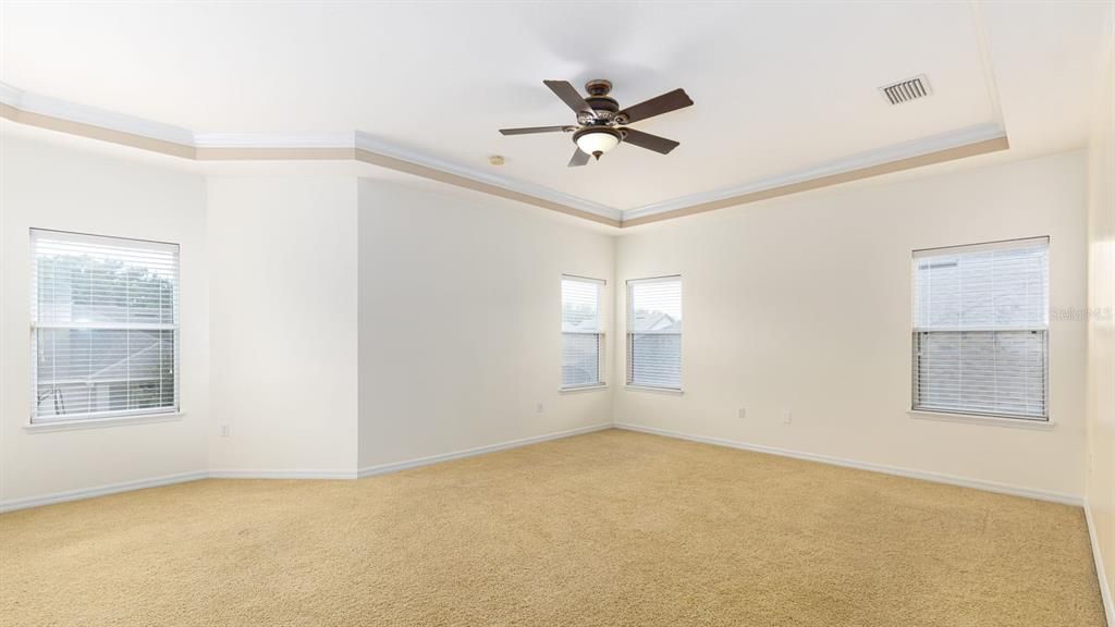 For Sale: $650,000 (5 beds, 3 baths, 2966 Square Feet)