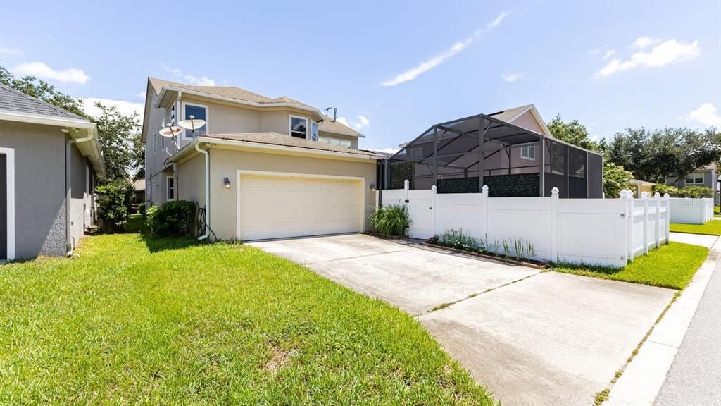 For Sale: $650,000 (5 beds, 3 baths, 2966 Square Feet)