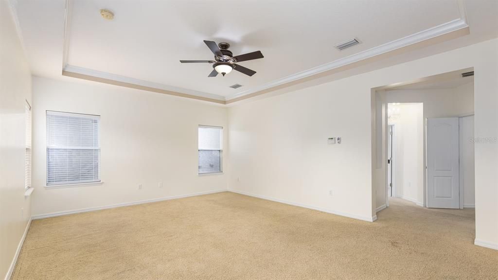 For Sale: $650,000 (5 beds, 3 baths, 2966 Square Feet)