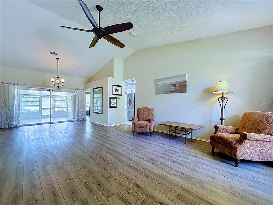 En Venta: $342,500 (2 camas, 2 baños, 1549 Pies cuadrados)