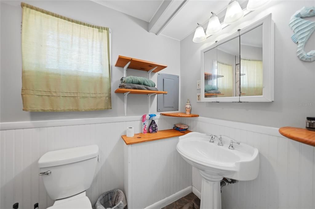 待售: $169,000 (3 贝兹, 2 浴室, 1304 平方英尺)
