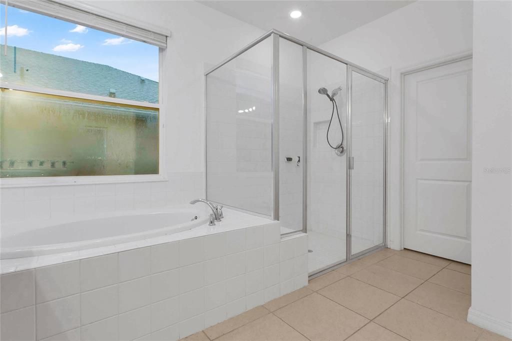 В аренду: $2,895 (4 спален, 3 ванн, 2400 Квадратных фут)