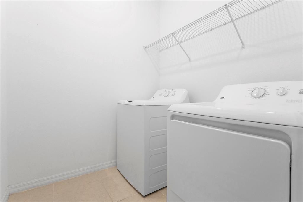 В аренду: $2,895 (4 спален, 3 ванн, 2400 Квадратных фут)