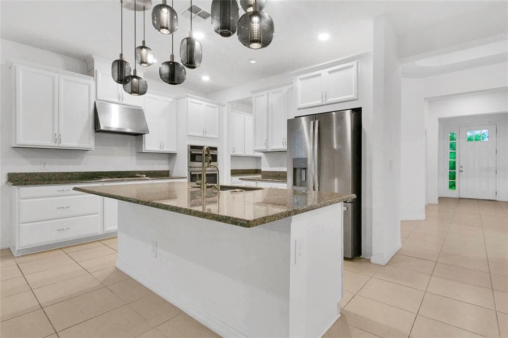 В аренду: $2,895 (4 спален, 3 ванн, 2400 Квадратных фут)
