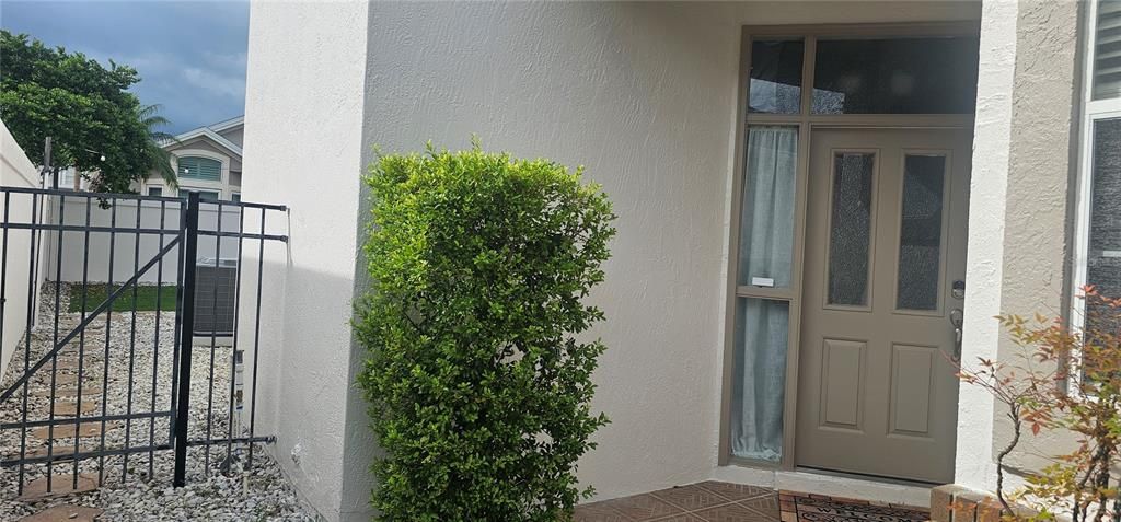 En Renta: $3,500 (4 camas, 3 baños, 2381 Pies cuadrados)