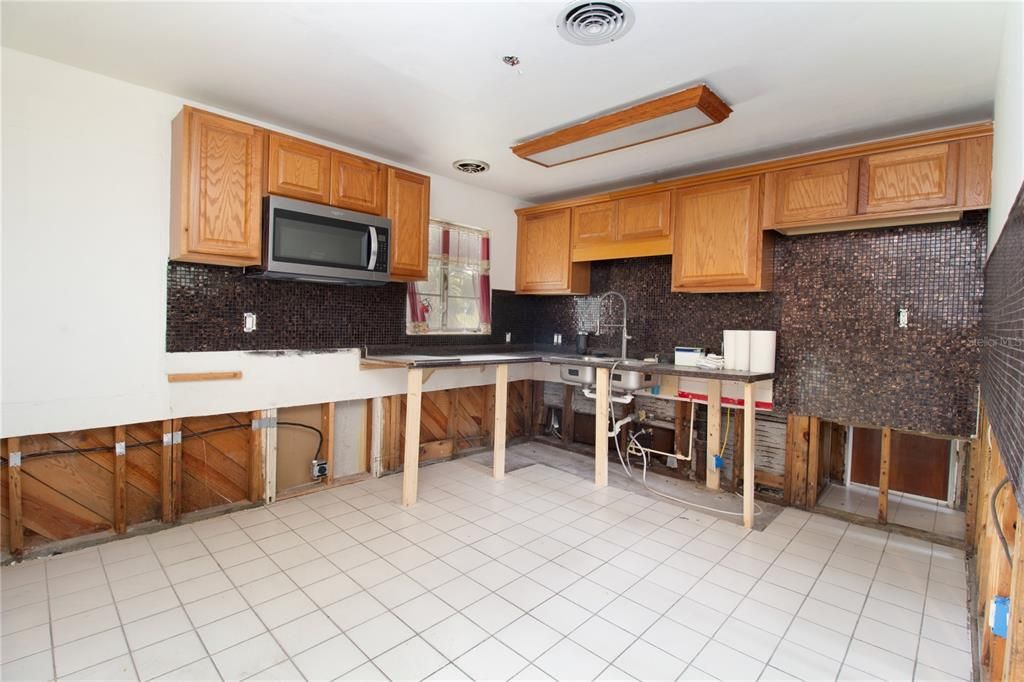 En Venta: $275,000 (2 camas, 1 baños, 1064 Pies cuadrados)