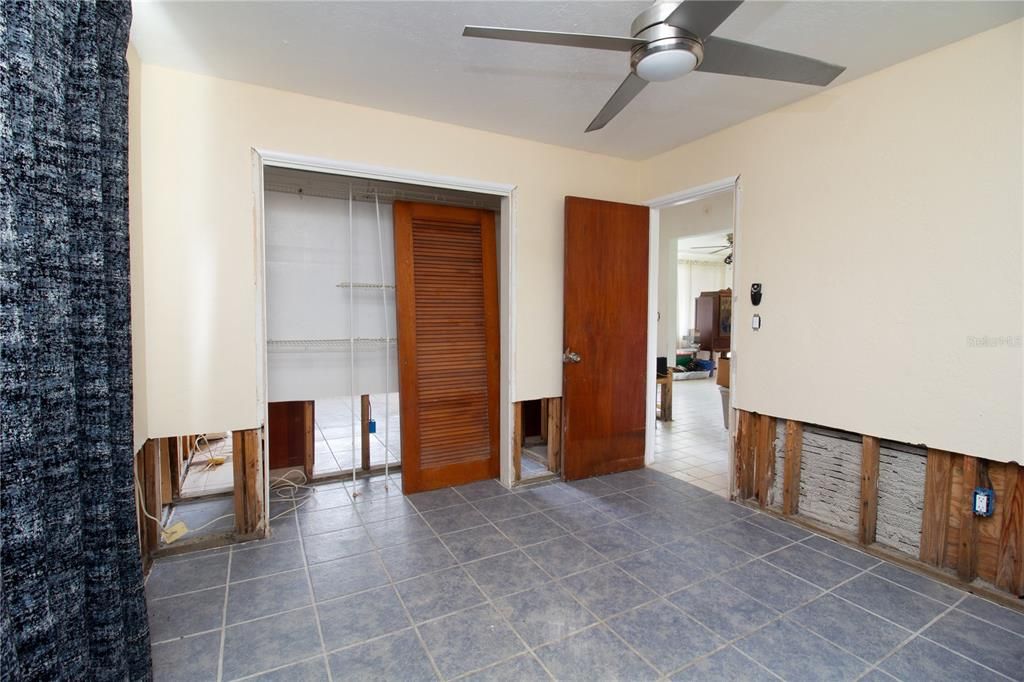 En Venta: $275,000 (2 camas, 1 baños, 1064 Pies cuadrados)