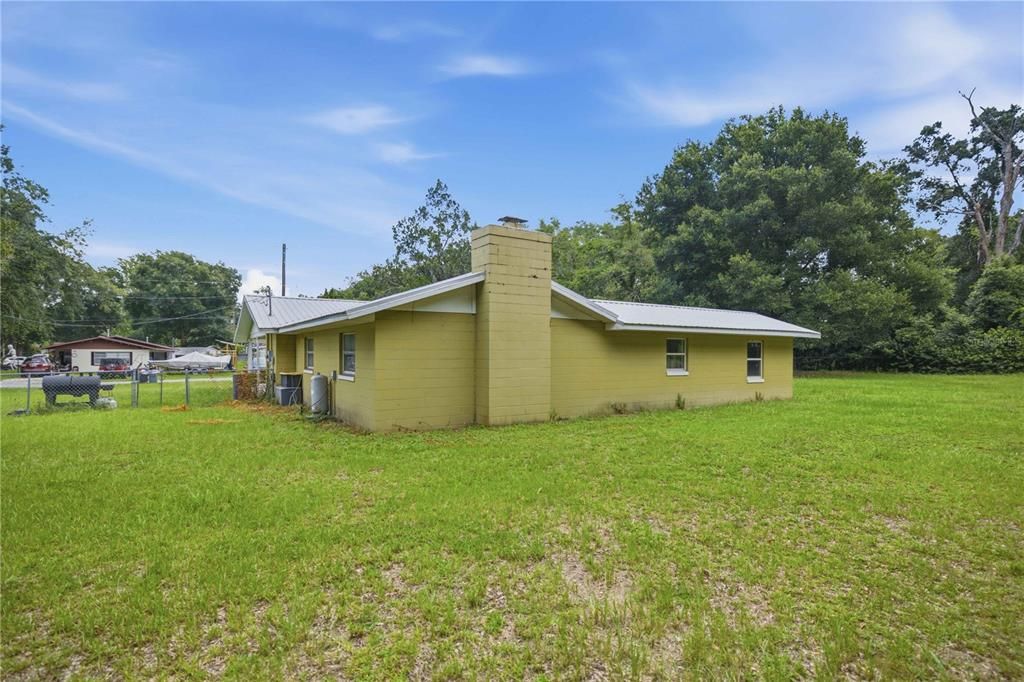En Venta: $325,000 (4 camas, 3 baños, 2324 Pies cuadrados)