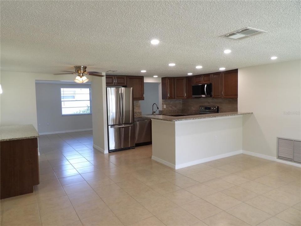 En Venta: $258,000 (2 camas, 2 baños, 1176 Pies cuadrados)