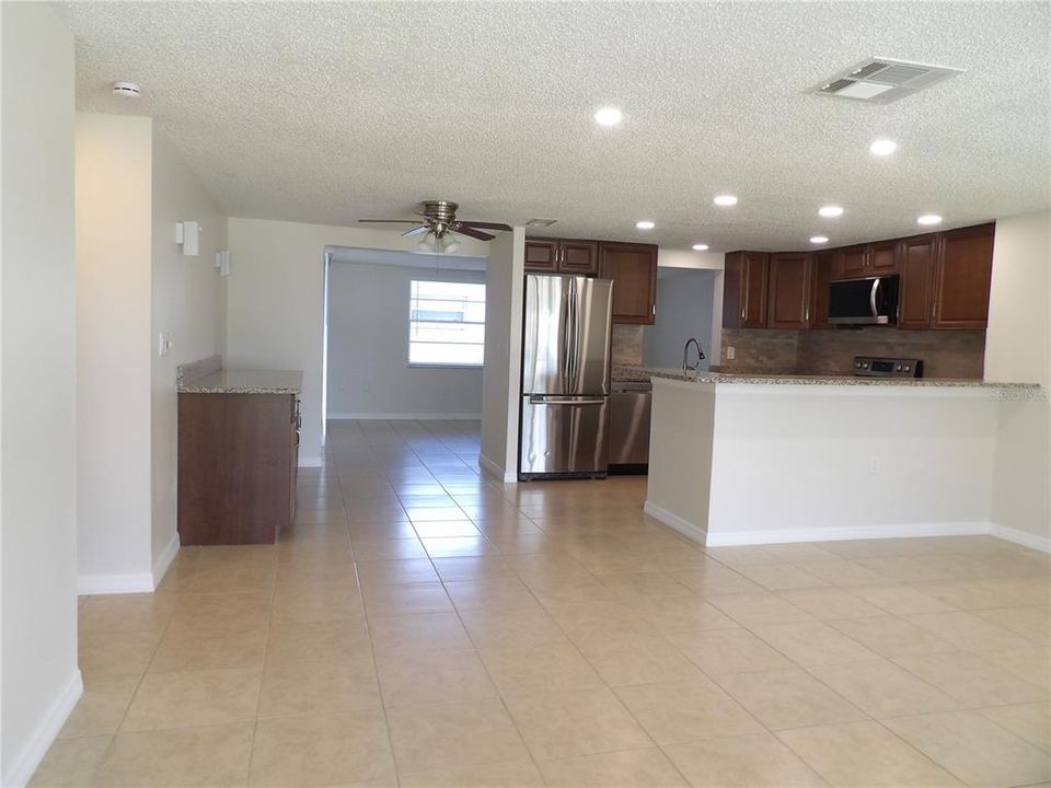 En Venta: $258,000 (2 camas, 2 baños, 1176 Pies cuadrados)